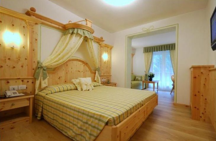 Himmelbett-Zimmer