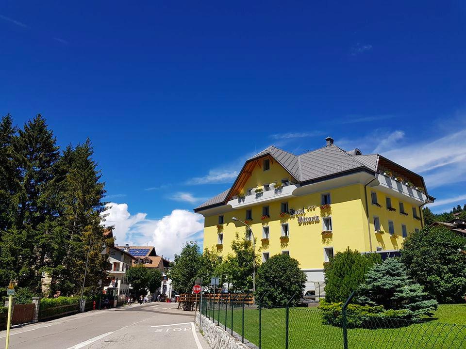 Hotel Vittoria in Folgaria – Außenansicht