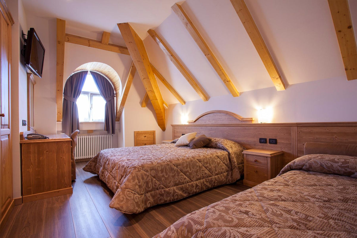 Familienzimmer unter dem Dach