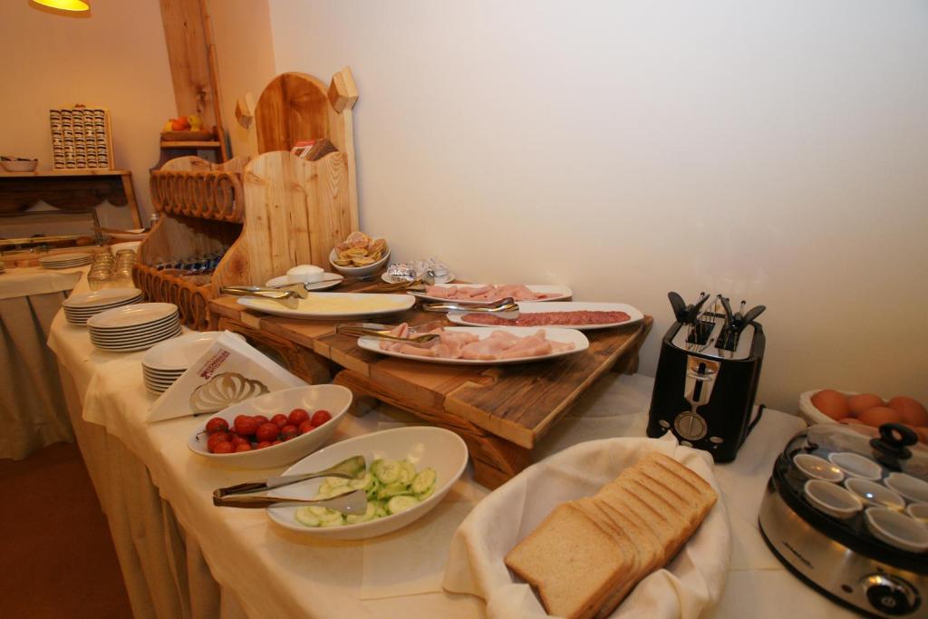 Aparthotel Adler 4* in Moena - Fixtermine