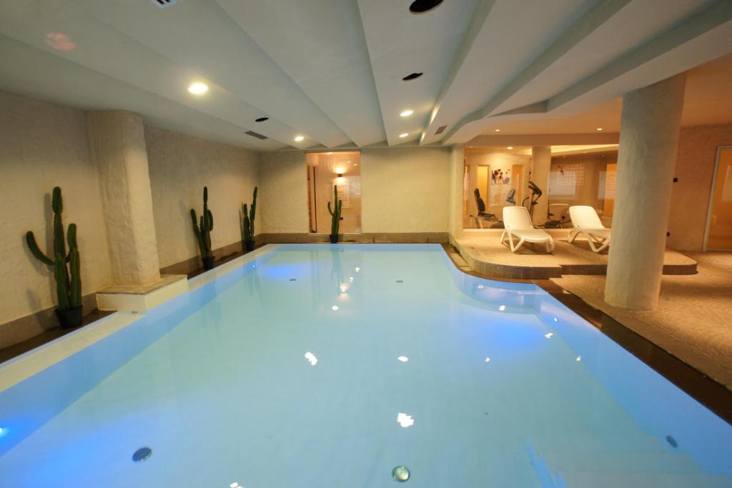 Aparthotel Adler 4* in Moena - Fixtermine